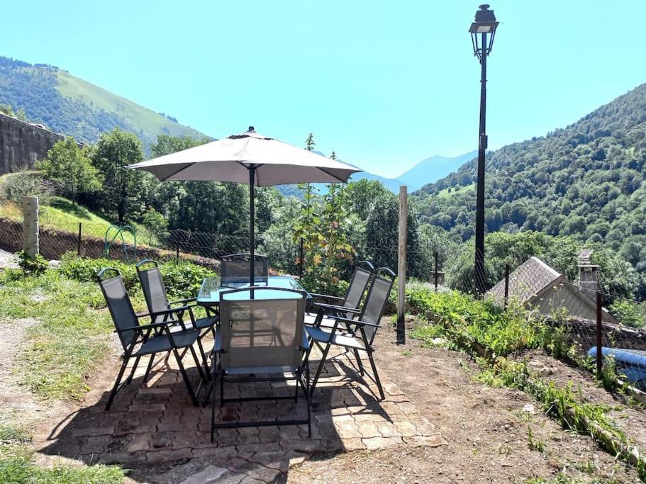 Vue Imprenable Sur Montagne Saint-Aventin