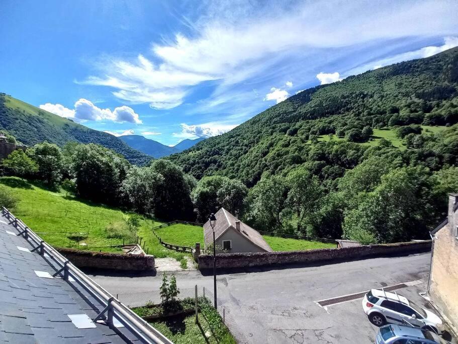 Vue Imprenable Sur Montagne Apartment *