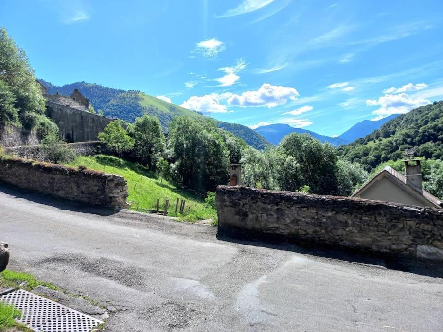 Vue Imprenable Sur Montagne *
